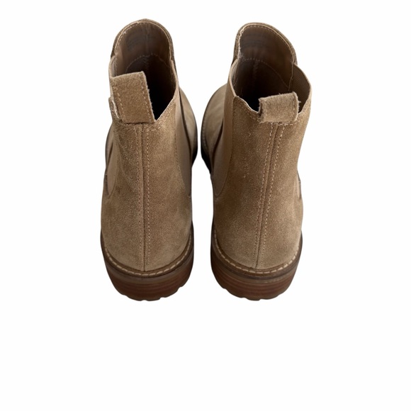 Steve Madden Tan Chelsea Boots - Picture 4 of 6